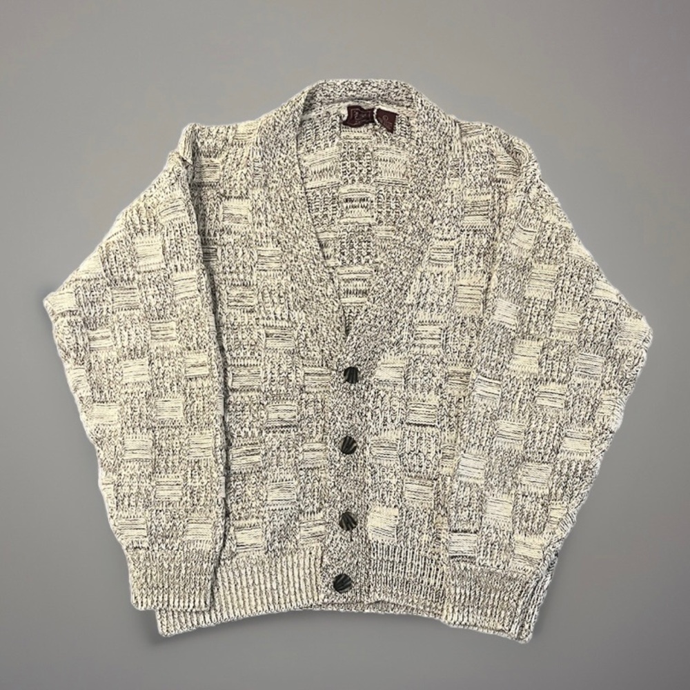 [L] CAMBRIDGE CLASSICS Knit Cardigan with Button Closure || WHITE, BLACK
